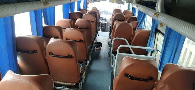 Os ônibus de excursão usados ZK6998 de Yutong usaram um ano luxuoso de 39 do treinador diesel do motor de Yuchai dos assentos ônibus de Buses Used Intercity em 2014