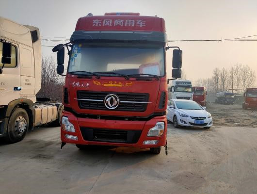 O trator usado 420hp do caminhão usou a cabeça 6*4 50tons do trator para o caminhão do trator da venda