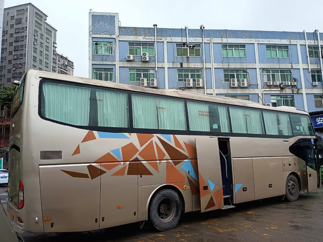 O tipo usado de Yutong treinador Bus que de uma excursão de 2015 anos ZK6126 usou o ônibus diesel do motor 375hp de Weicahi usou o ônibus do EURO III das portas dobro