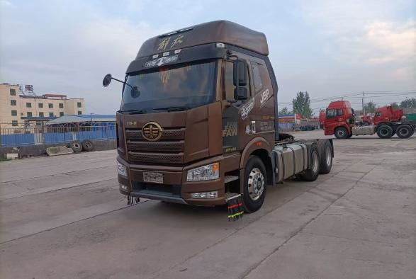 O motor 460hp do caminhão 6*4 Xichai do trator de FAW J6P usou o caminhão LHD/RHD do cavalo