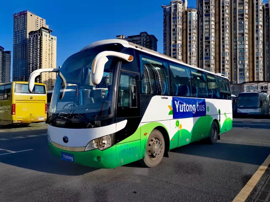 2014 ônibus usado ZK6908 de Yutong do ano 39 assentos para o treinador usado venda Bus LHD nas boas condições
