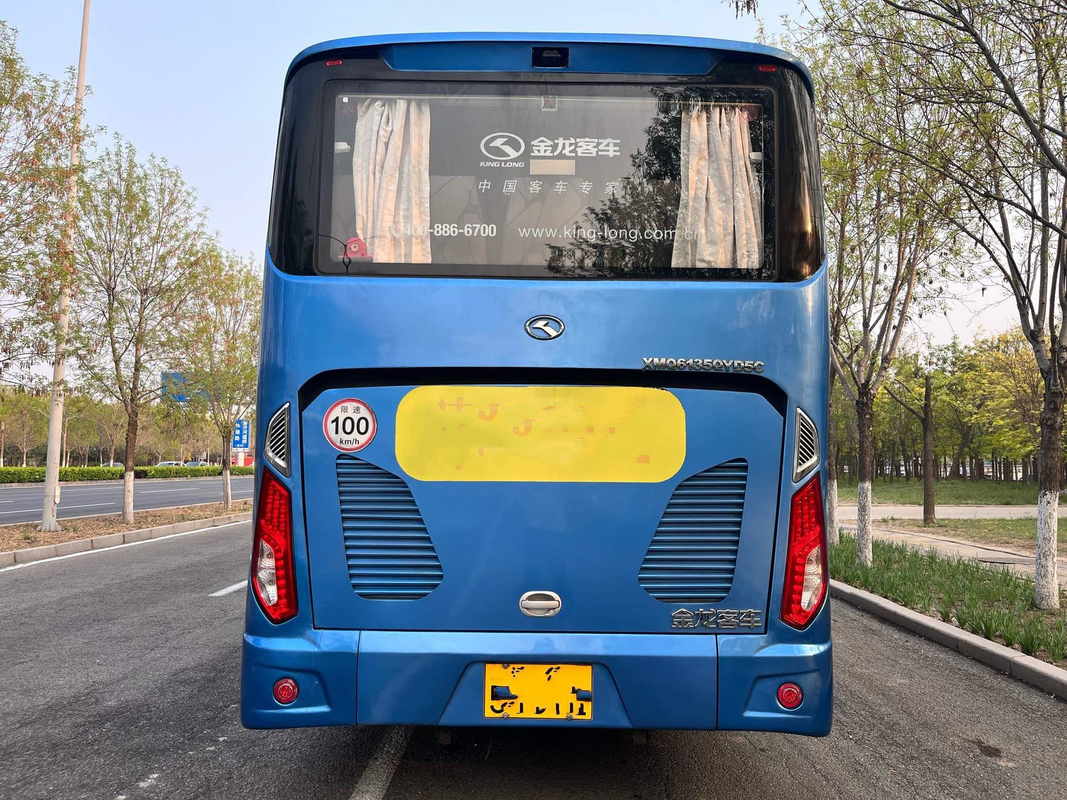 O ônibus XMQ6135 novo de Kinglong usou o treinador Buses 56 assentos LHD Front Engine Double Axle