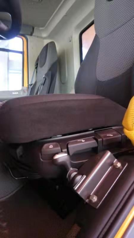 60 toneladas usaram o caminhão de mão do caminhão basculante 10*6 segundo de GINAF para a venda
