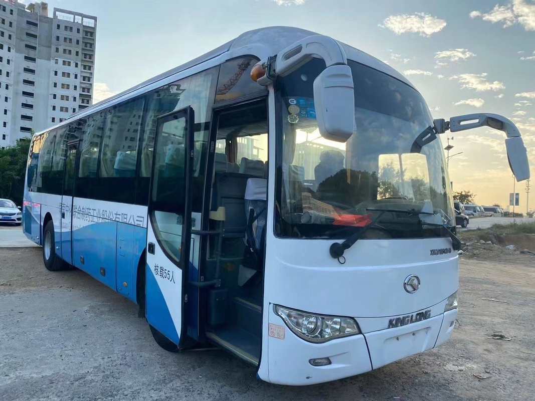 O rei Long XMQ6110 do ônibus transporta o Euro IV 2+3layout das portas de Used 55seats dois do treinador