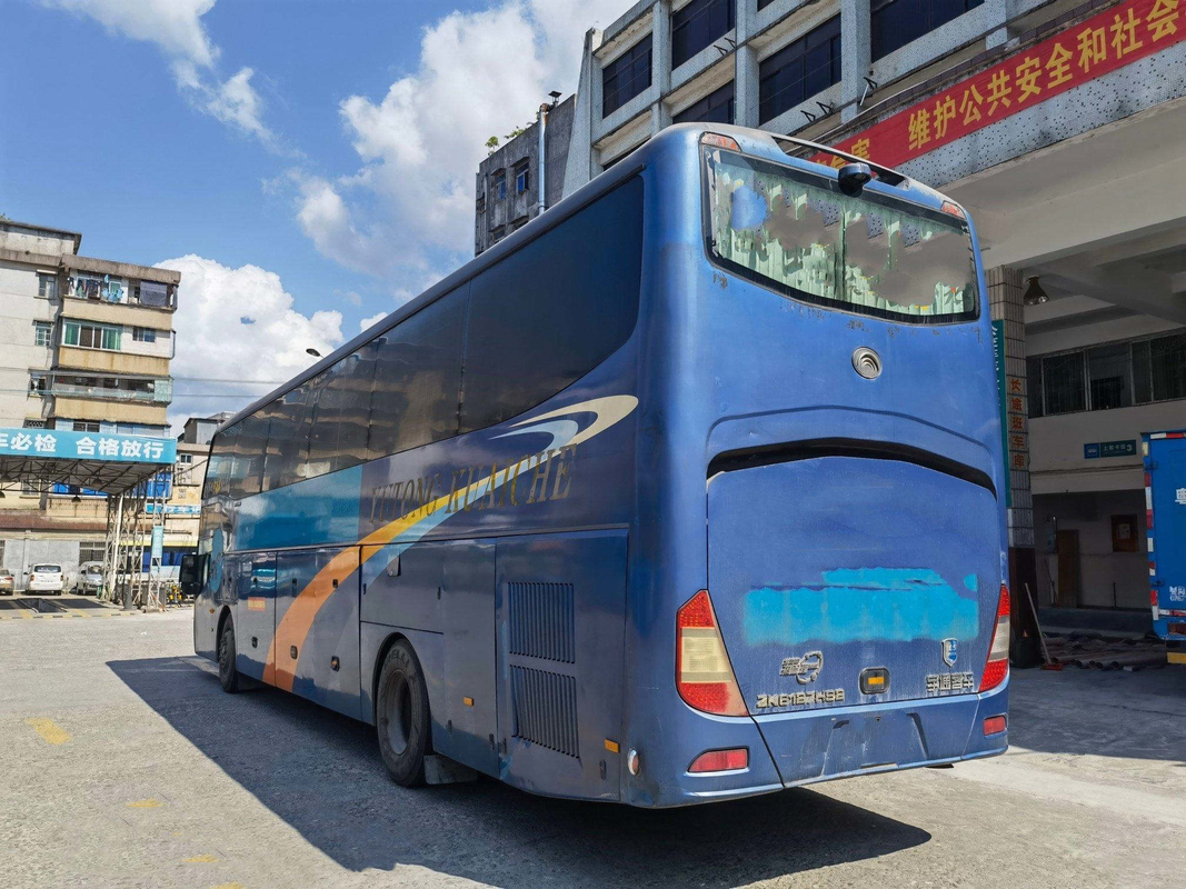 Yutong ZK6127 usou o ônibus luxuoso da segunda mão do chassi da bolsa a ar das portas de Bus 53seats dois do treinador