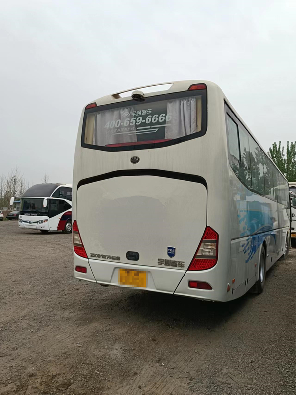 2015 anos 65 Seater usaram o ônibus ZK6127 de Yutong usaram a condução à direita do motor da parte traseira do ônibus 310kw do passageiro