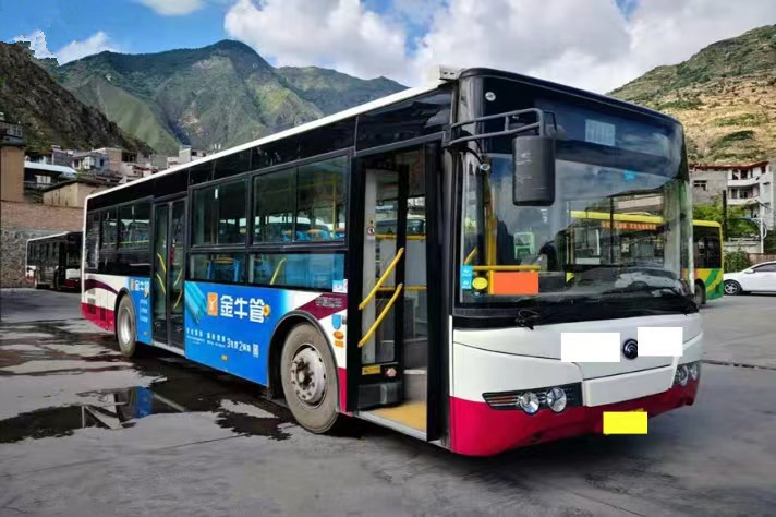 32 o ônibus usado Zk6105 de /92 assentos Yutong usou o ônibus da cidade para o motor diesel de transporte público