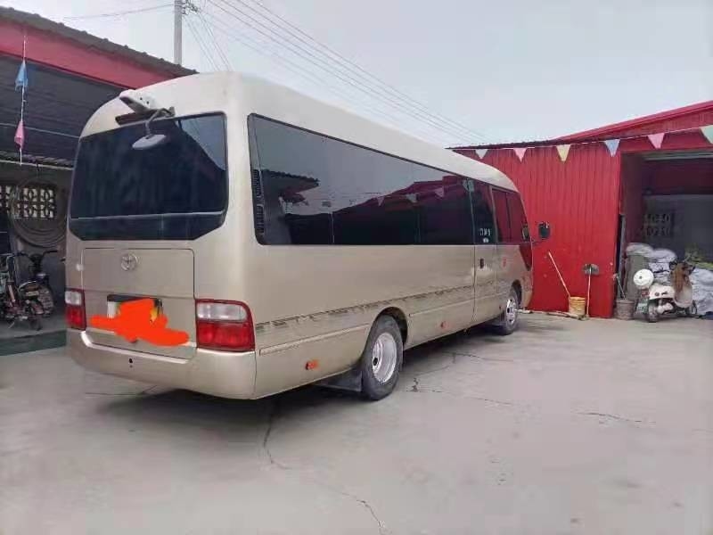 A pousa-copos 23-29seats de Toyota usou o ônibus 1HZ/15B quatro da pousa-copos/seis cilindros 2014-2018