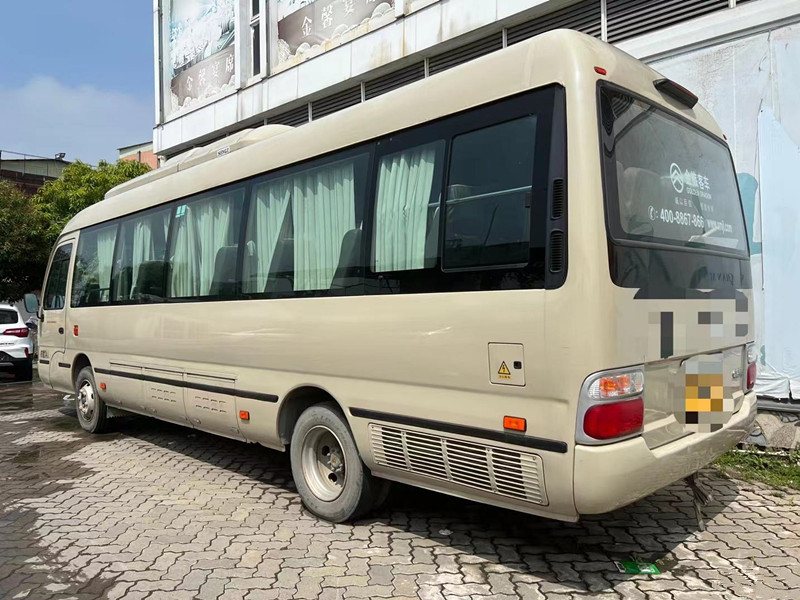 O ônibus usado 34 assentos da pousa-copos usou Mini Bus XML6809 com direção elétrica da mão esquerda do motor