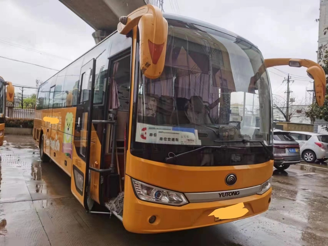 RHD/LHD usou o motor traseiro de Yuchai das portas de Yutong 60seats 2+3layout dois do treinador