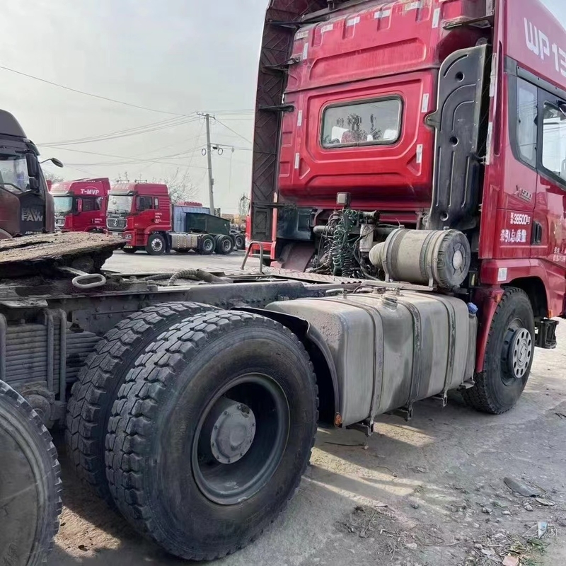 O trator usado 420hp do caminhão de Shacman usou a cabeça 6*4 50tons do trator para o caminhão do trator da venda