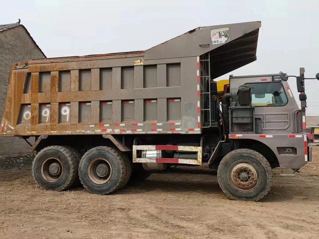 Sino HOWO usou o descarregador do caminhão basculante com 430HP o motor 120 Ton Load Used For Mine