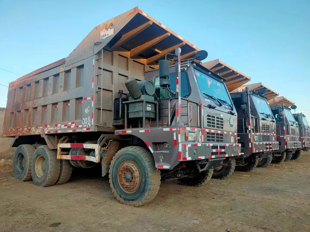Sino HOWO usou o descarregador do caminhão basculante com 430HP o motor 120 Ton Load Used For Mine