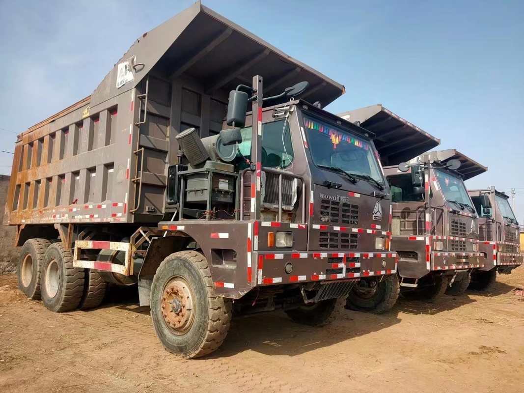 Sino HOWO usou o descarregador do caminhão basculante com 430HP o motor 120 Ton Load Used For Mine