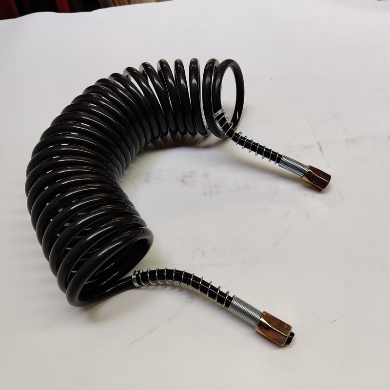 Mangueira espiral preta do plutônio do cabo enrolado do núcleo da mangueira sete com o conector do ferro para o reboque do caminhão