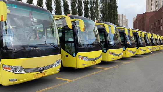 Passageiro 2+3layout 60seats de Zk 6107 do treinador do ônibus de Yutong da mão do motor segundo de Yuchai