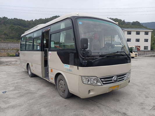 A porta de dobradura 28seater do ônibus ZK6729D 130hp de Mini Tour Coach Used Yutong saiu da direção