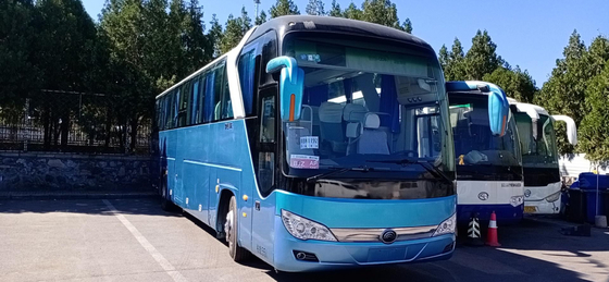 O ônibus luxuoso de Yutong da mão dos assentos de Bus Rhd Lhd 55 do treinador em segundo usou o ônibus do centro urbano para a venda