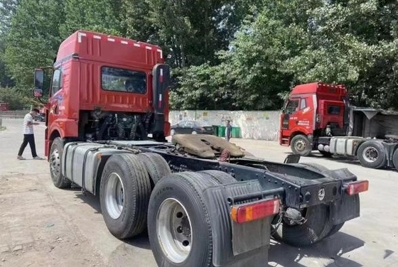 Reboque de caixa de cavalo de segunda mão 2021 ano cor vermelha 6 × 4 modo de condução Weichai motor 460hp caminhão trator FAW usado