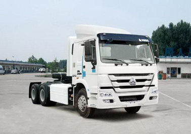 Sinotruck HOWO usou os caminhões internacionais, reboques semi usados com o motor 4x2 diesel