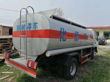 Os caminhões de petroleiro usados diesel lubrificam o caminhão de reabastecimento usado JMC do transporte de 5 toneladas