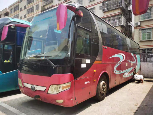 O ônibus de excursão usado Yutong modela a direção da esquerda da embalagem do Nude do Euro III do motor de Yuchai das portas de dobro dos assentos ZK6110 47