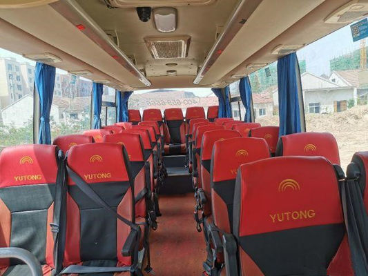 2015 ônibus usado de Yutong dos assentos do ano 30 ZK6752D1 com Front Engine Used Coach Bus para o turismo