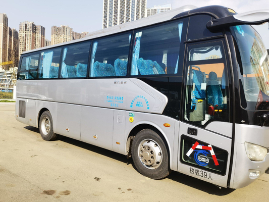 Motor de Yuchai do ônibus da cidade dos assentos da porta 38 do ônibus de Golden Dragon Bus XML6907 Passanger do treinador